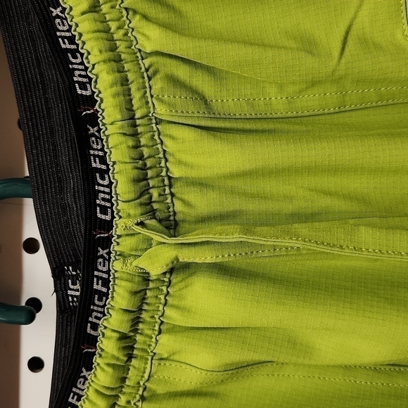 𝅺chic flex scrub pants women's Size XS green elastic waist - Picture 2 of 6